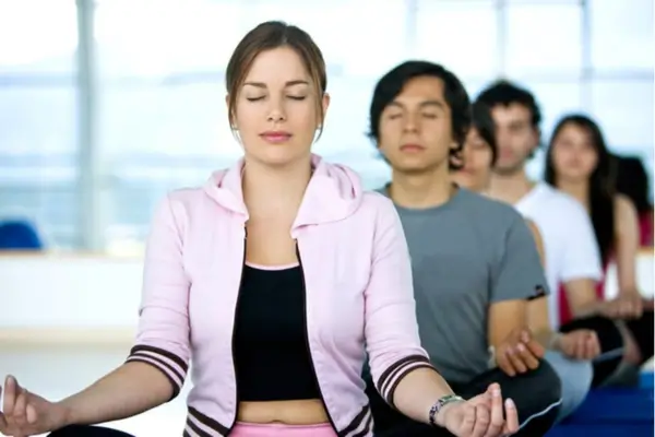 Top 2026 Healthy Lifestyle Trends: From Guided Walks to Social Wellness Events